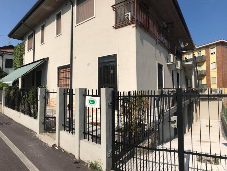 Appartamento Affitti Brevi Verona Colors/G.B. Rossi Friendly Εξωτερικό φωτογραφία